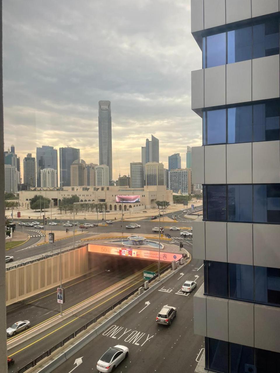 Heart Of Abu Dhabi - Elite Community Hostel Exterior photo